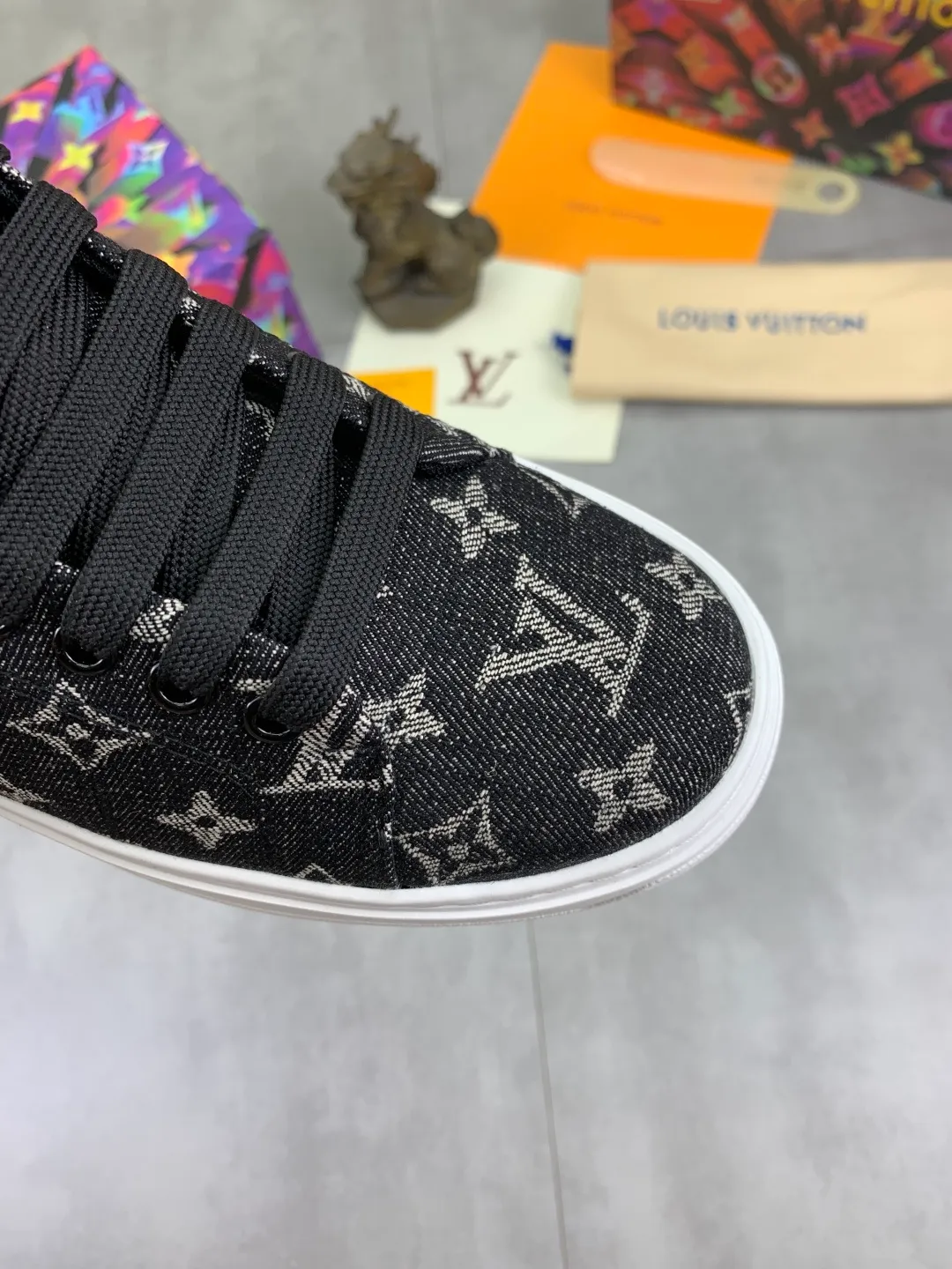 Men's men's shoes💰P520💰[New model]🆘High quality cowhide [Louis Vuitton]LV official website latest model🎁casual and fashionable men's shoes👟hot style💥simple and elegant style, exclusive for trendy men. Unique official website latest brand elements👑original decoration, fashionable and generous, the fabric is made of original denim➕comfortable and breathable mesh lining➕cow leather feet ✅The official website specifies wear-resistant casual outsole, the classic model is taken in real life🎬Color: 6️⃣colors available😍Number of codes: 38-44 Full set of packaging